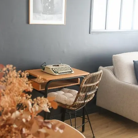 Apartman La Belle Epoque - Proche Gare - Parking Gratuit Angoulême